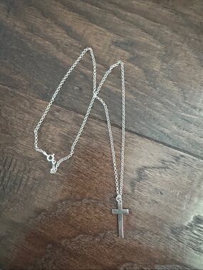 NWOT Minimalist Sterling Silver Cross Necklace - 18inch chain
